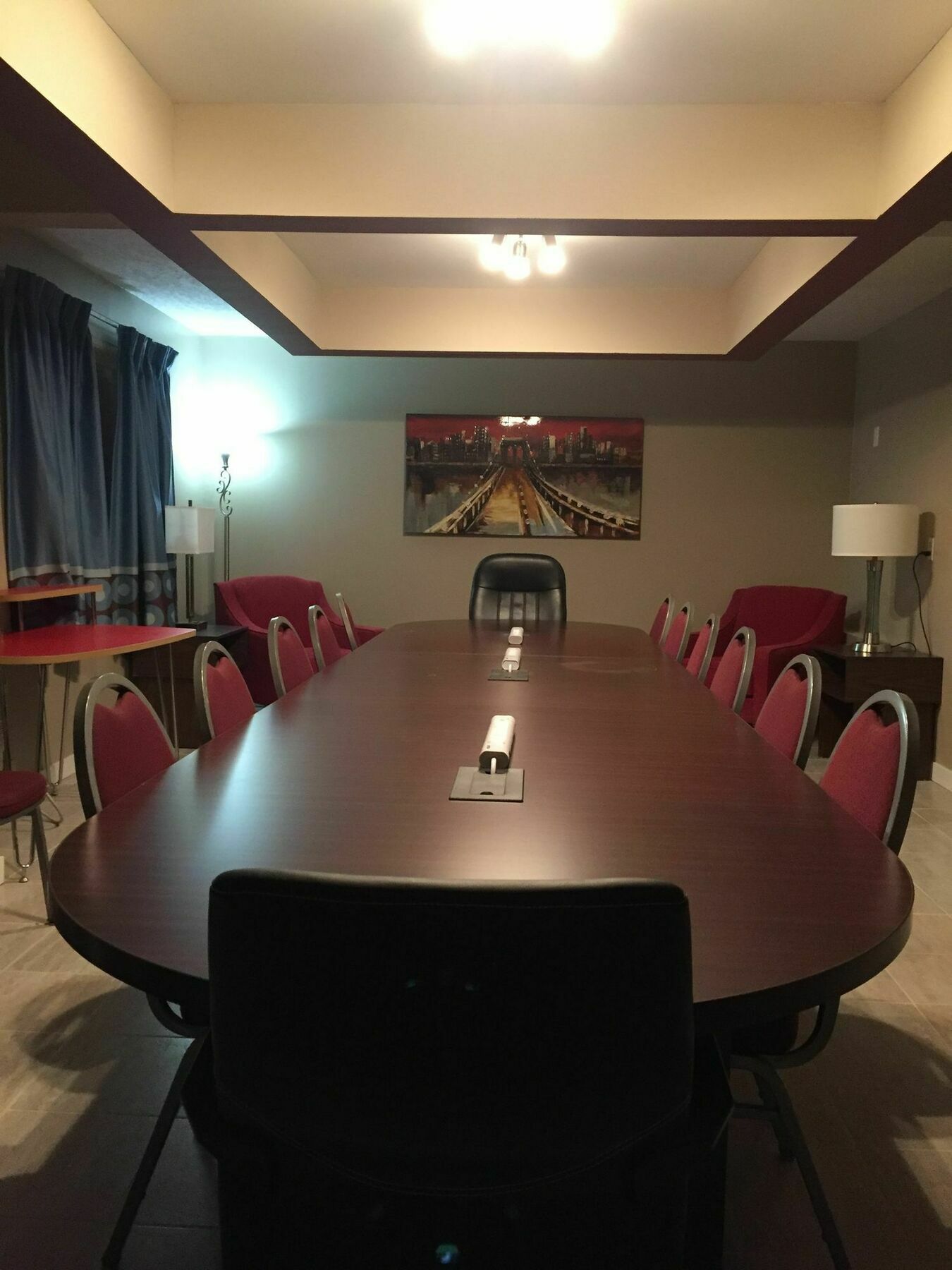 فندق Super 8 By Wyndham رد دير المظهر الخارجي الصورة